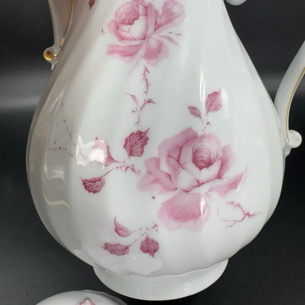 AK Kaiser Porcelain Teapot Rokokoform Dubarry Germany Rose‎ Bud Carafe Mirabell